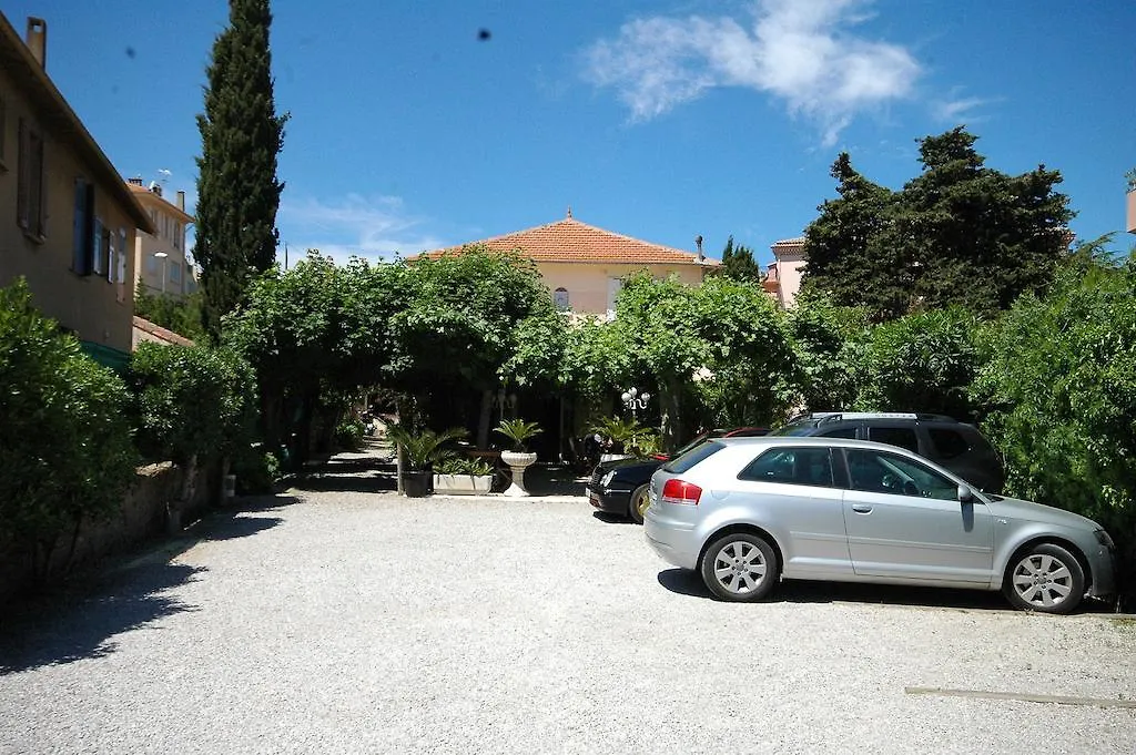 Hotel Le Castellamar Sainte-Maxime 3*,