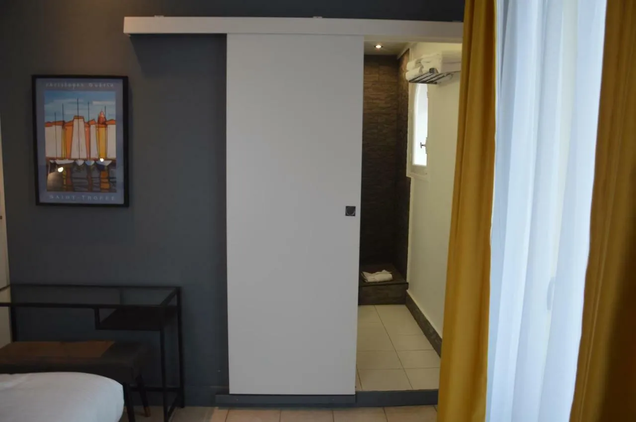Hotel Le Castellamar Sainte-Maxime 3*,